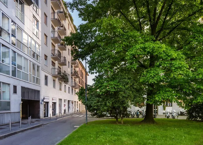 Apartment Cozy And Modern Two Bedrooms Parco Sempione - Mirable Pm *
