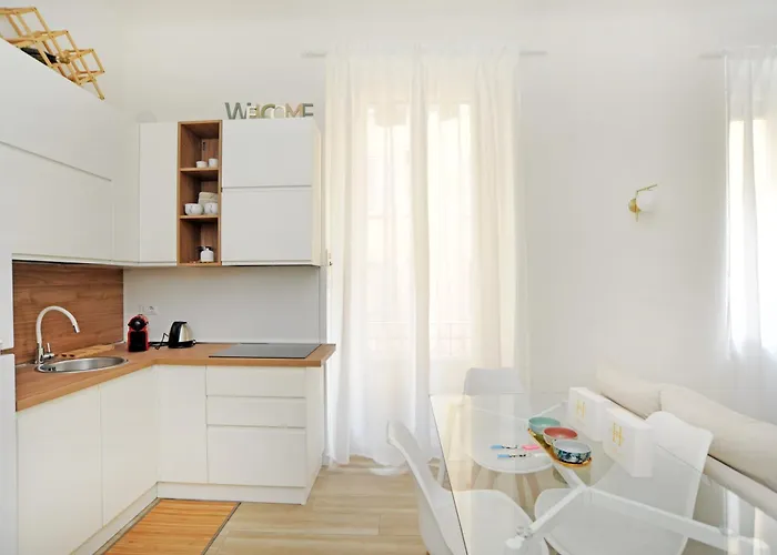 Corsica アパート ミラノ