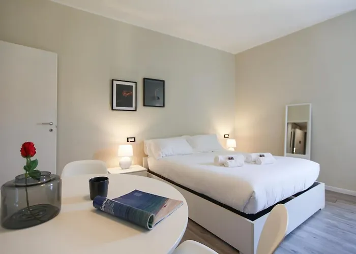 Station Spacious 2br Flat *