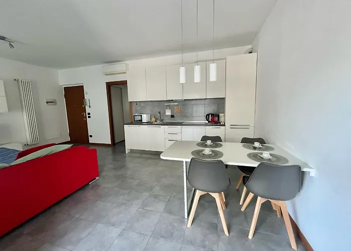 דירה Santa Giulia Terrace - 15 Mins Center מילאנו
