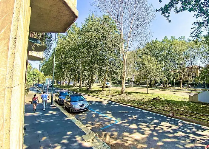 Train Station - Zara 67 Apartman
