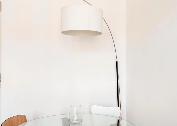 Apartament Elegante Bilocale In Zona Tortona Mediolan
