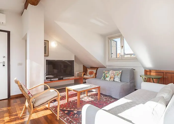 Station 10 Min Private Terrace Skyview 6 Pax *