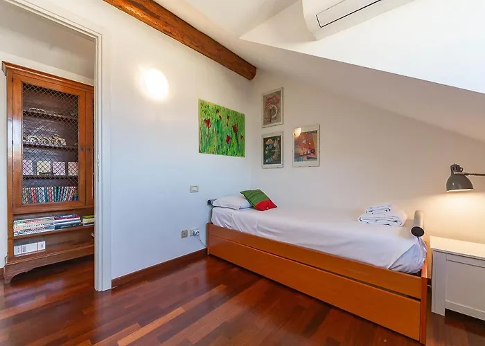 Station 10 Min Private Terrace Skyview 6 Pax *