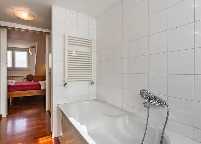 Appartamento Station 10 Min Private Terrace Skyview 6 Pax