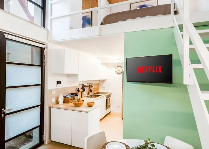 Luminoso Loft - M5 Cagranda - Free Wi -fi * 밀라노
