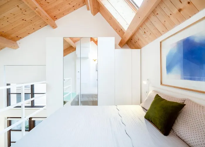 Luminoso Loft - M5 Cagranda - Free Wi -fi 아파트 *