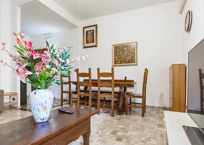 Διαμέρισμα Garden Flat *