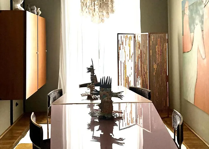 Elegant 1920s Apartment, Refined & * Milano
