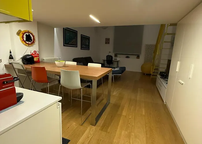 Loft Custodi 아파트 *