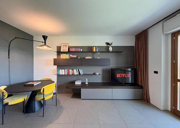 Apartman 80m2, 7 Piano, Bilocale Con 2 Terrazze E 2 Bagni Milánó