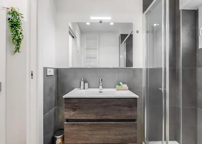 Daire Sempione Apt- Citylife - 4 Posti Letto