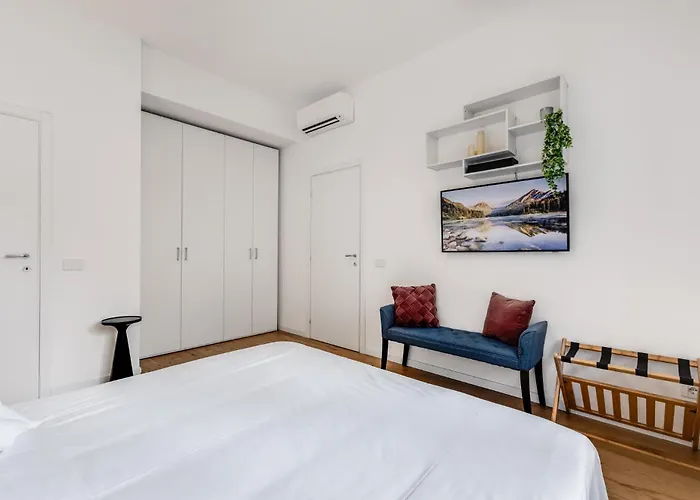 Daire Sempione Apt- Citylife - 4 Posti Letto *