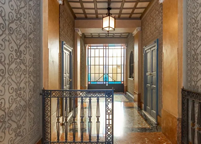 Youhosty - Arco Della Pace *