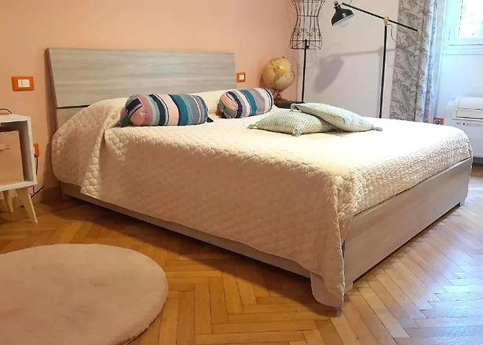 Marche91 - Modern In Isola Area Apartment