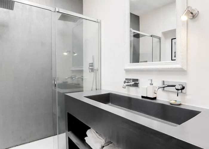 Апартаменты Welkhom Bocconi Loft 2bdr And 2bth
