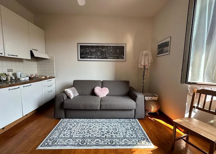 Sunday's Flat/monolocale Zona Bocconi Διαμέρισμα