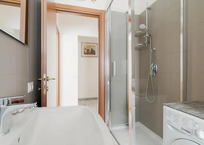 Guesthost - M1 Pasteur With Balcony 公寓 *