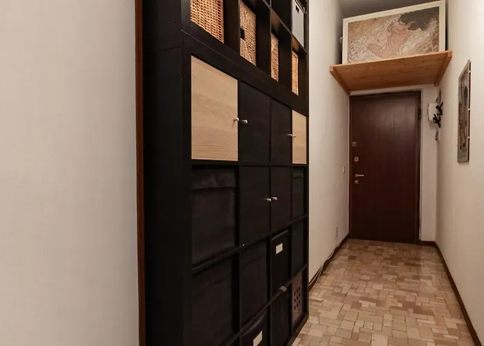 Entire Home/apt In Near Fairs And Navigli Apartment *