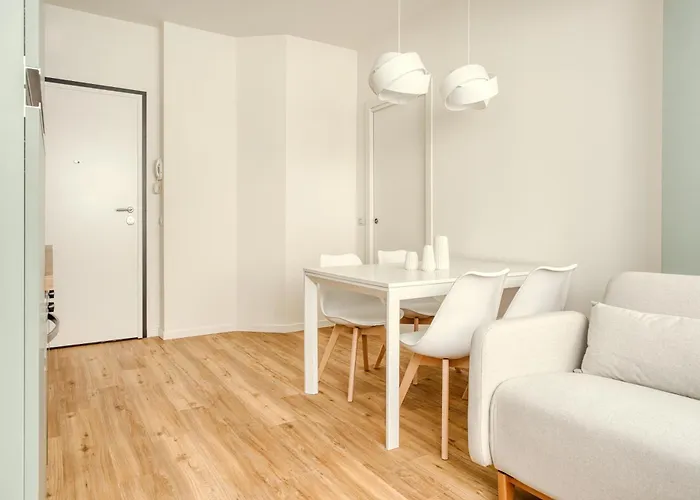 Hostmate - - Imperia - Romolo Iulm Apartment *
