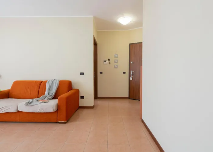 Spazio Breda - Free Parking, Private Garage, Metro M1, Balcony, 4 Guests * Milán