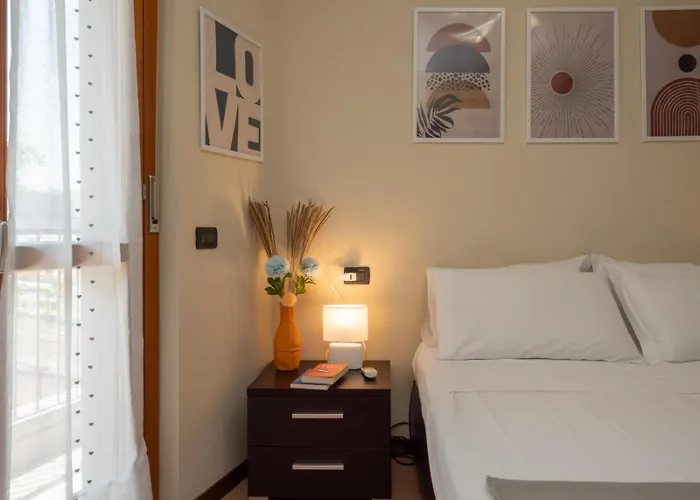 Spazio Breda - Free Parking, Private Garage, Metro M1, Balcony, 4 Guests Lejlighed Milano