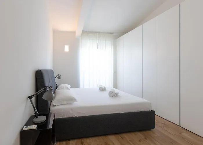 Beautiful Two Bedrooms Navigli - Mirable Pm Apartmán *