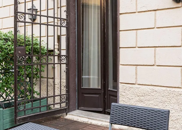 Crocetta Traviata Bilocale I Piano - Mirable Pm Apartman