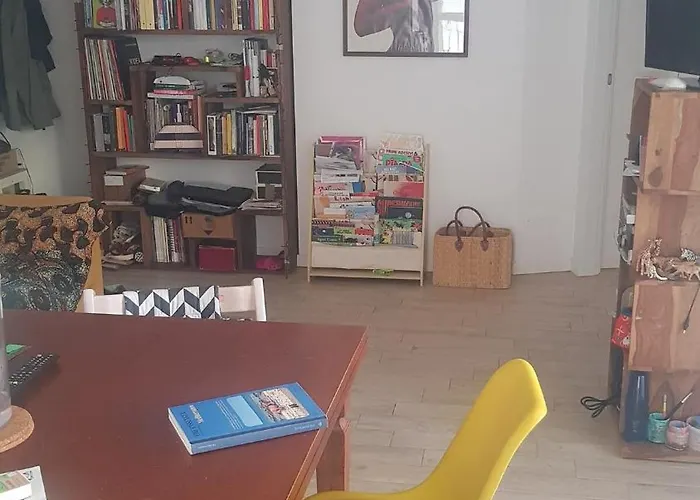 Bright Three-room With Terrace In * Milán