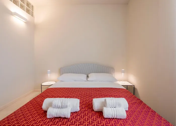 Bright And Modern 2 Double Bedrooms Bocconi Apartment
