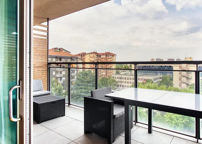 Giaxtower Gym & Pool Bright Space 6' Piano Milan
