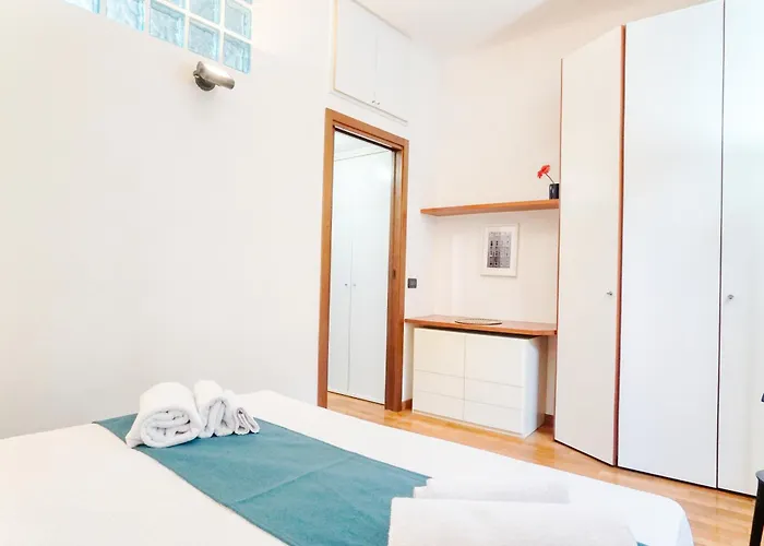 Appartamento Loreto Cozy One Bedroom - 50 Mt From M1 Pasteur Metro Station Milano