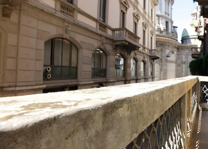 Casa - Classic Elegance, Balcony ميلان