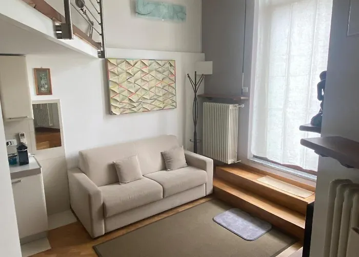 Artist S 80 Mq With Garden And Palm Tree Apartmán