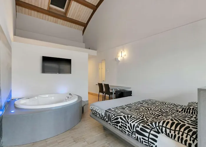 Guest house A Tema 3*