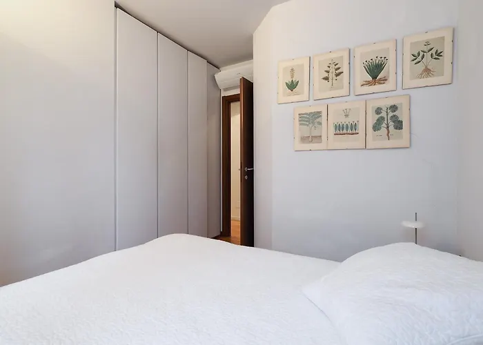 Hacca Collection - Brera & Fashion District - Bright 2br Apartmán