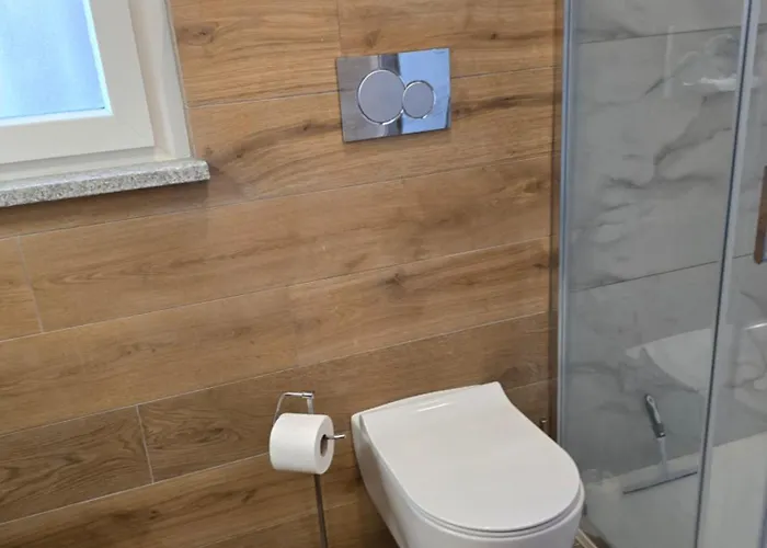 Adriano House 公寓 *