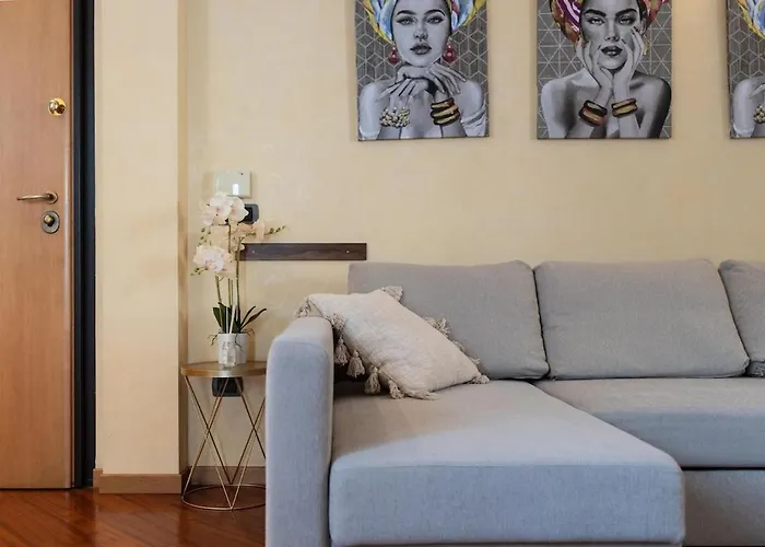 Duomo Milan-attic With Terrace-netflix And Wifi Apartment Milan