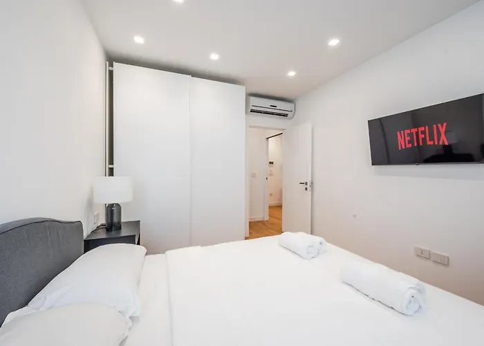 Duomo Area Luxury Design & Netflix Mood Lejlighed Milano