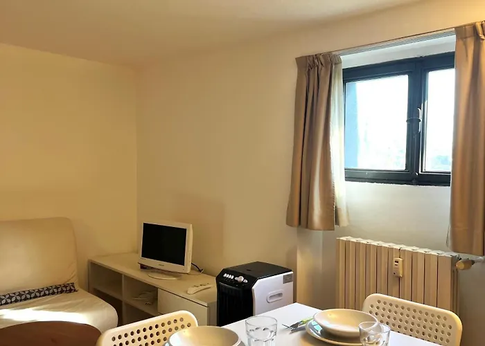 Stadio E Ippodromo A Due Passi, Parking, Metro E Wifi 公寓