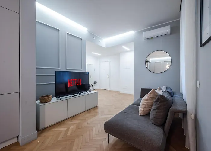 Daire Elegant And Spacious Luxury In Bullona Milano
