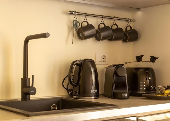 Апартаменты Dimora Garibaldi - Bright And Quiet Nest - *