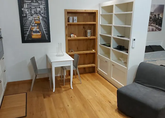 Corte Della Varesina Bed & Breakfast 4*