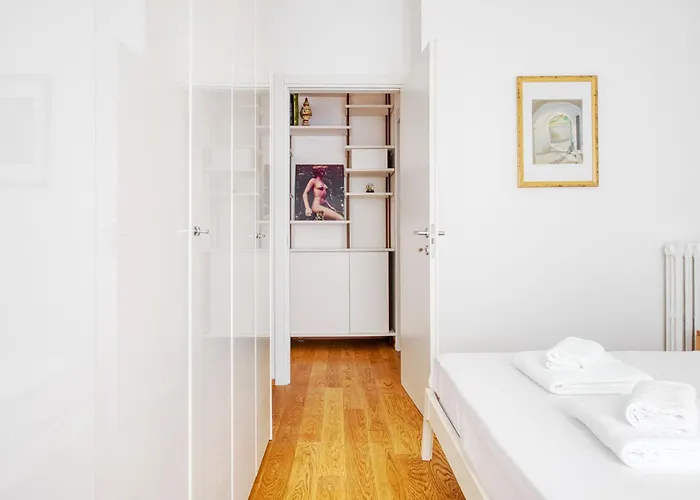 Appartamento Just Urban - 1br With Outdoor Space - 10 Min Duomo By Tram *