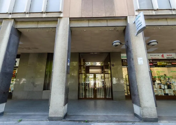 Appartement Vivimihome Gambara House 2 Minutes From The Metro Milaan