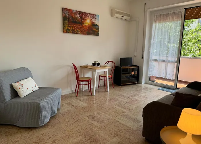 Casa Lina Nolo - M2 - San Raffaele 아파트 *
