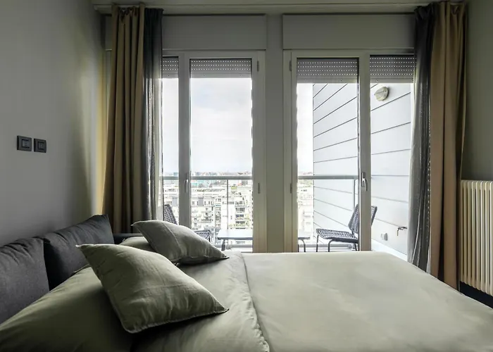 Apartman Skyline House - Free Parking & Terrace Milánó