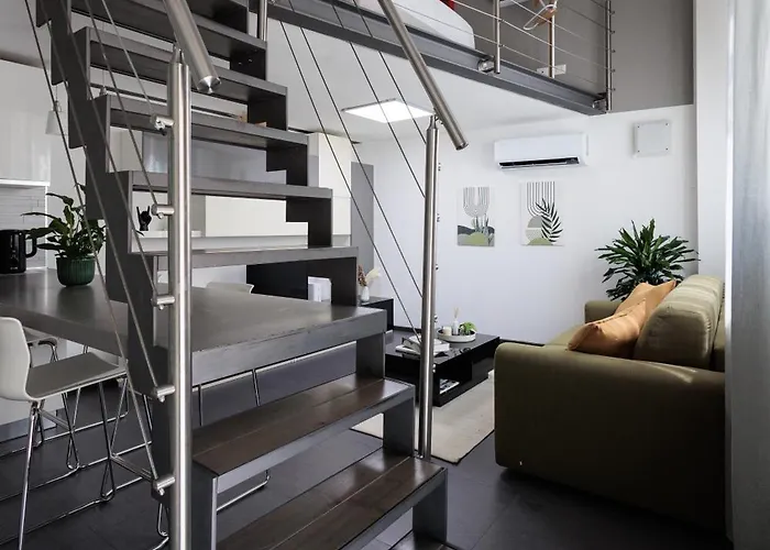 Urban House - Loft Navigli Restyled! *