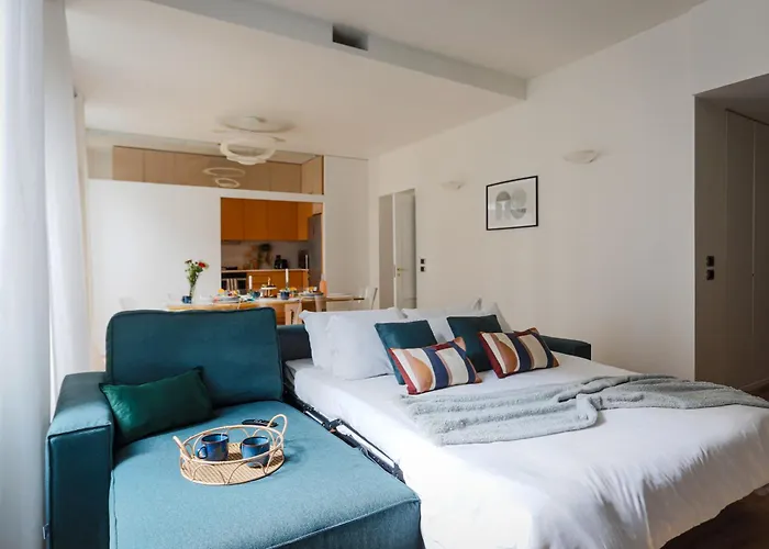 Lejlighed The Rent - Spacious Three-bedroom In The Heart Of