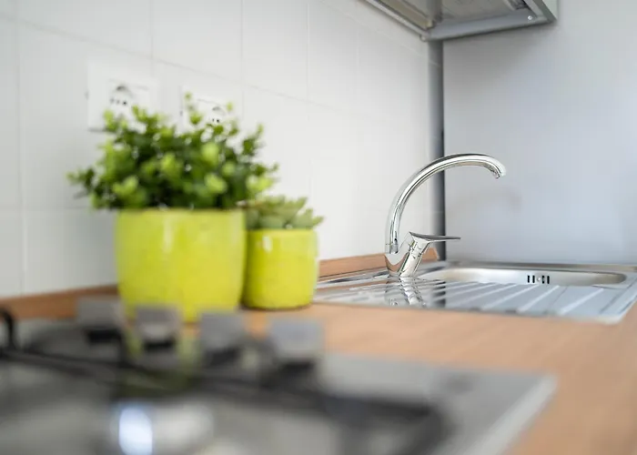 Certosa - Bright & Modern - 2 Steps From Train Station By Innstay